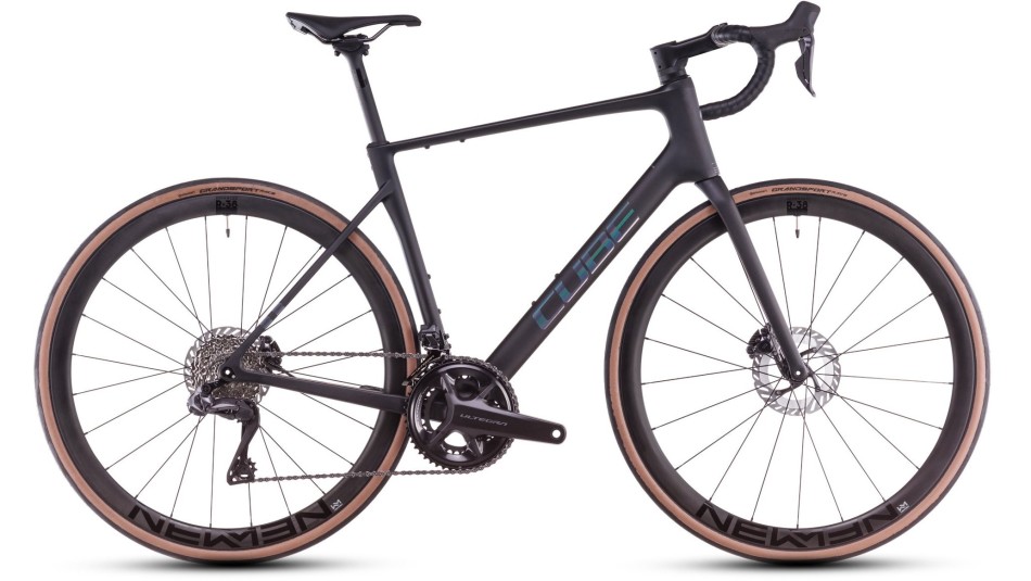 Cube Attain C:62 SLT 2025 Carbon/Rainbow Road Bike